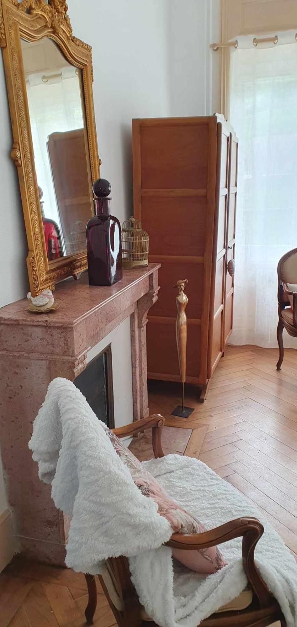 La Petite Porte Verte Bouilland Luaran gambar